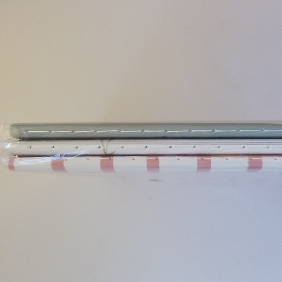 Set of 3 notebooks. - Picture 3 of 8